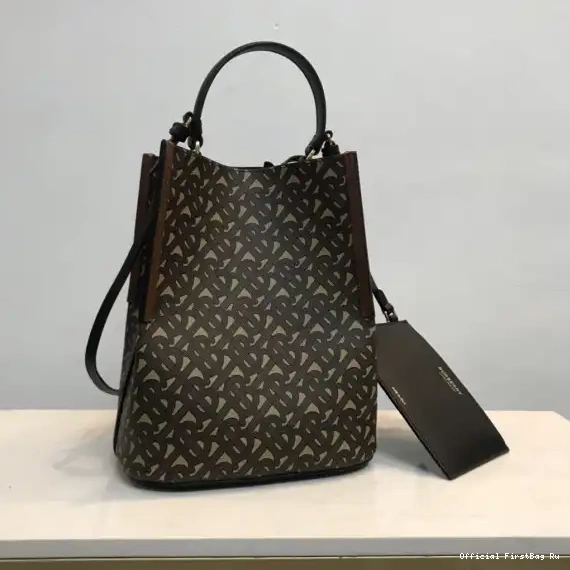 Official FirstBag Ru E-canvas Peggy Monogram Small Bag Bucket BURBERRY 0528